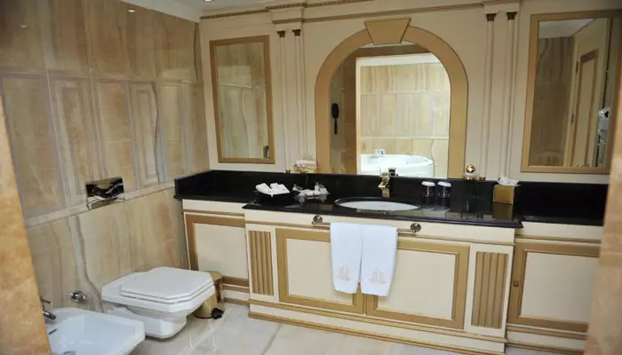 هتل اینتوریست پالاس اند اسپا باتومی